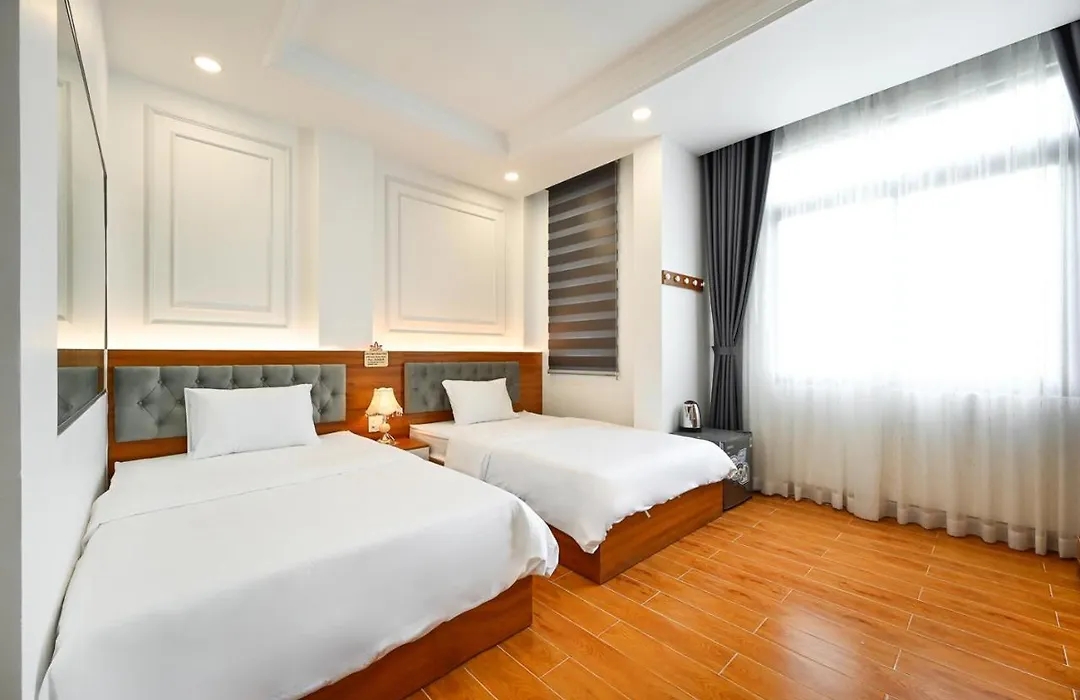 Lotus Airport Hotel Saigon-1