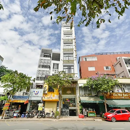 Lotus Airport Hotel Saigon-3