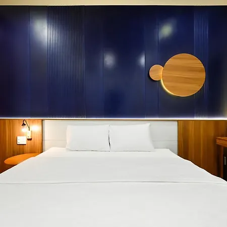 Lotus Airport Hotel Saigon-3